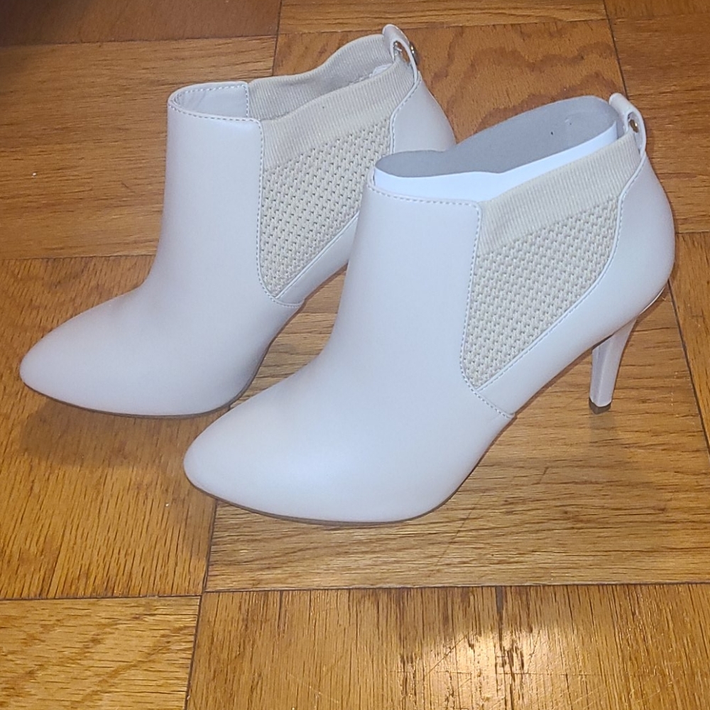 Womans ankle boot